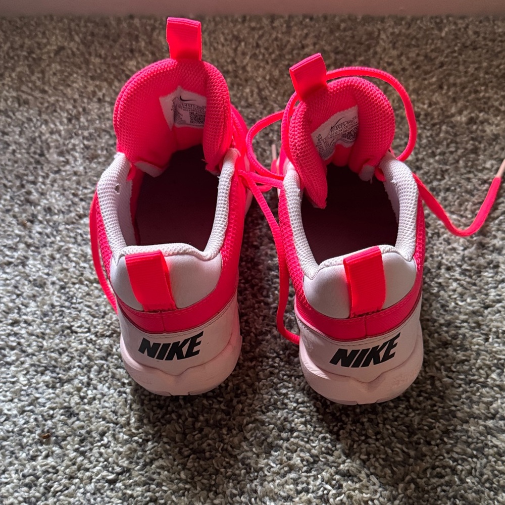 Nike Alpha Menace 4 Shark
Football Cleats - Picture 3 of 6